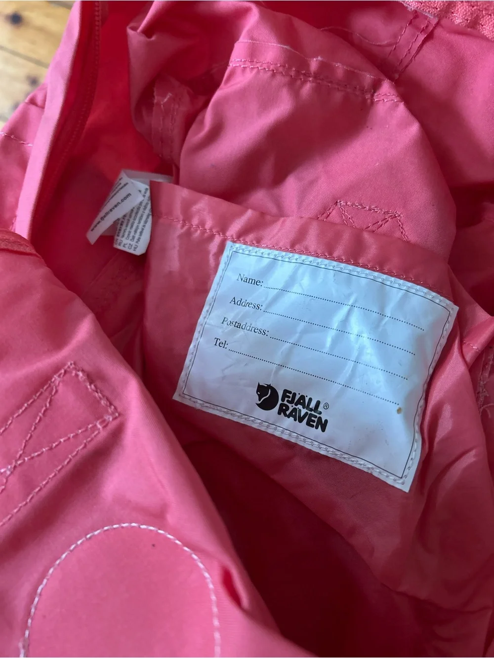 Fjallraven Kånken Pink Classic Backpack flaws